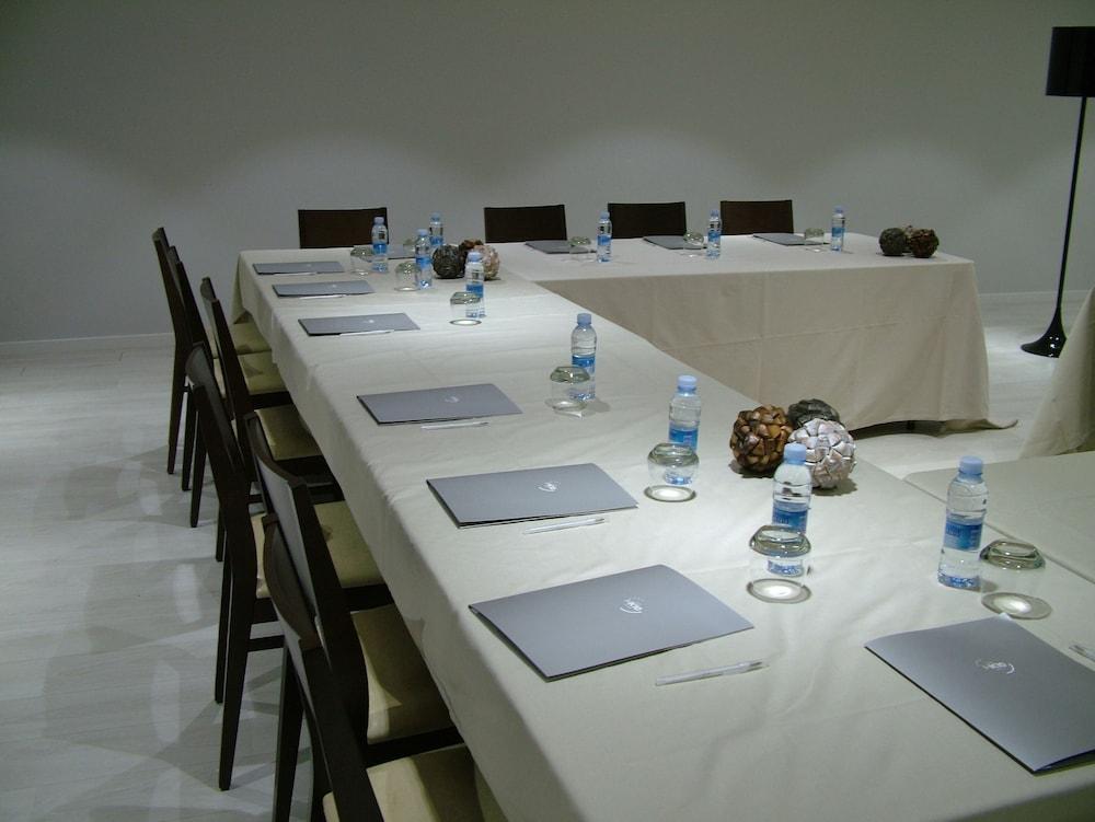 โรงแรมเค10 อูร์นีตา ภายนอก รูปภาพ